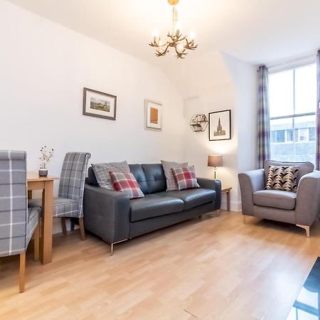 Apartament Bright And Cosy Flat At The Heart Of The Old Town Edynburg Zewnętrze zdjęcie