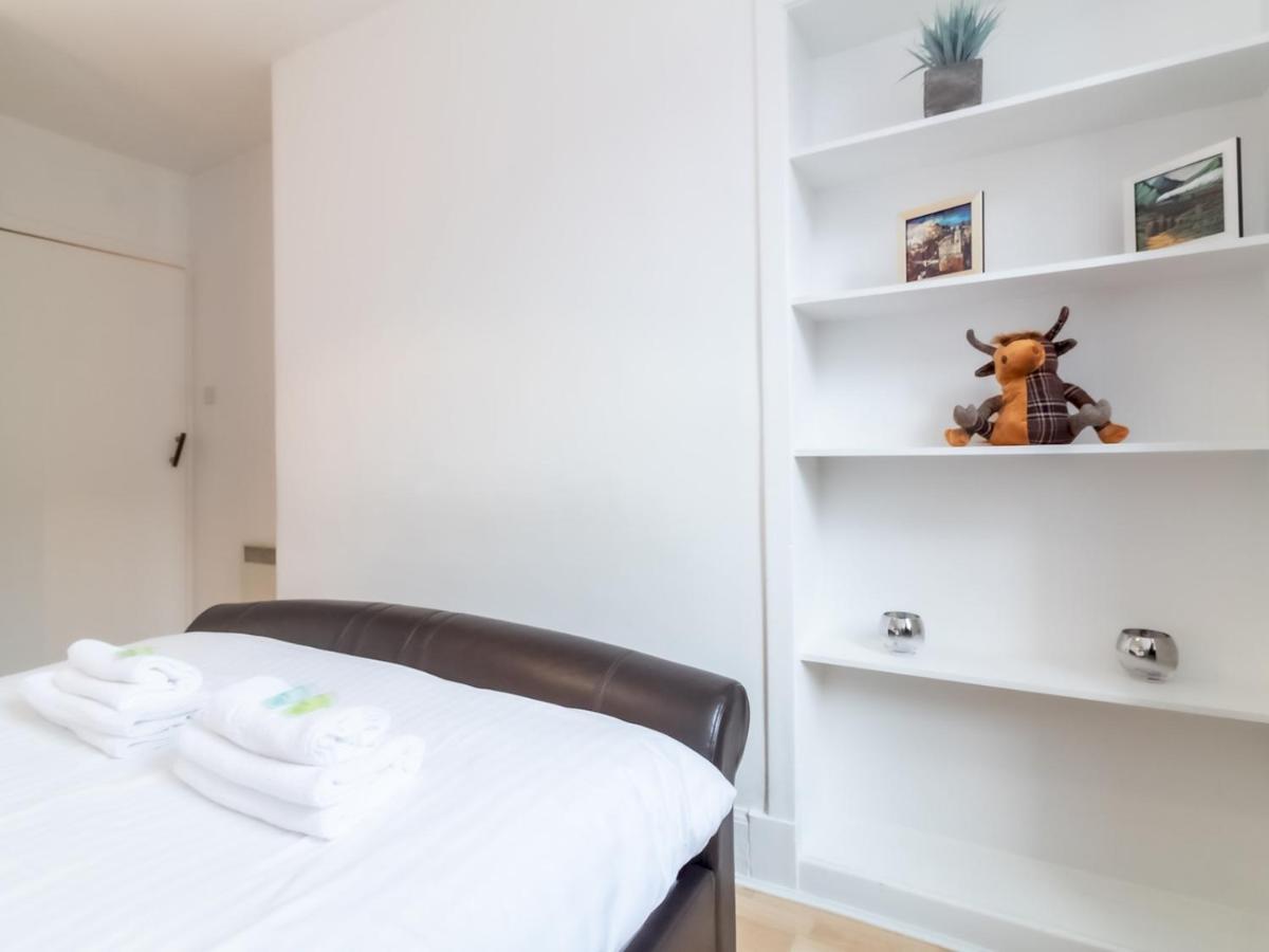 Apartament Bright And Cosy Flat At The Heart Of The Old Town Edynburg Zewnętrze zdjęcie