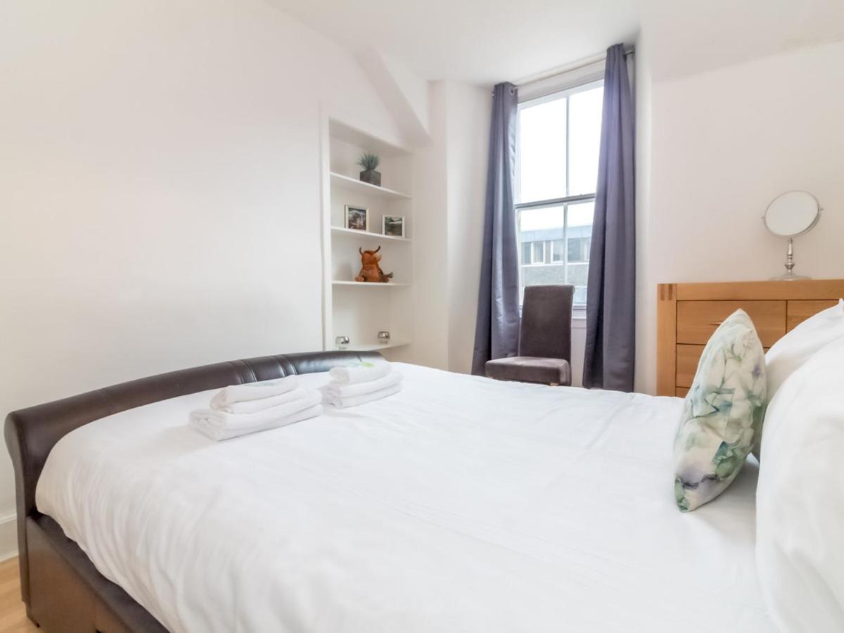Apartament Bright And Cosy Flat At The Heart Of The Old Town Edynburg Zewnętrze zdjęcie